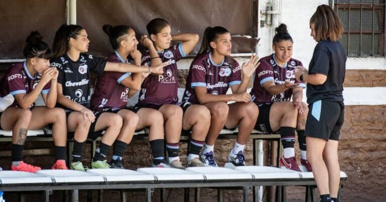 UAI Urquiza. Su descenso y la precarización del fútbol femenino