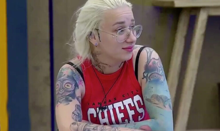 Katia pateó el tablero y reconoció que quiere abandonar Gran Hermano: Mi salud está