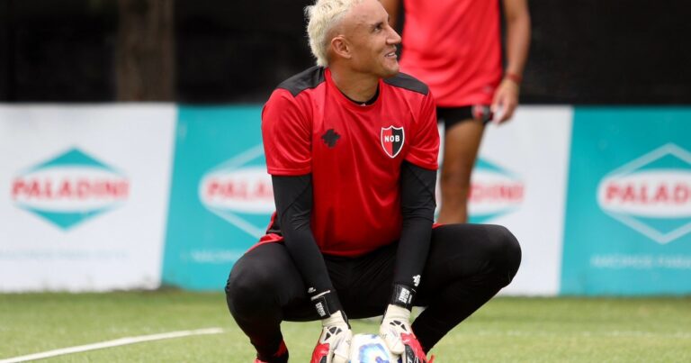 Keylor Navas, convocado por primera vez en Newell’s y con chances de debutar vs. Aldosivi