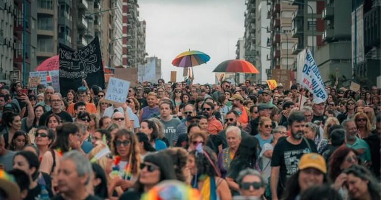 Mar del Plata. Milei, Montenegro y todos los fachos al basurero de la historia