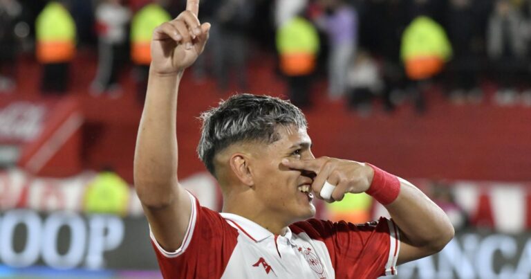 La Perla Ramírez, figura en el triunfo de Huracán: «La lesión me hizo más fuerte»