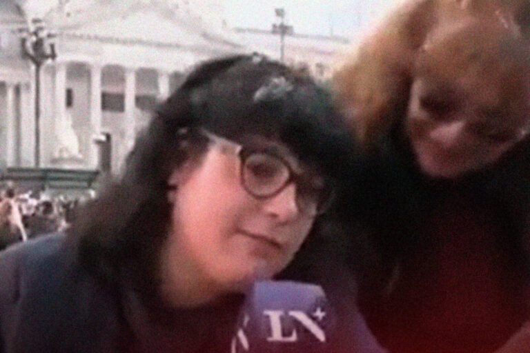 ‘Ponete a llorar’: una madre le pidió a su hija discapacitada que llore contra Milei