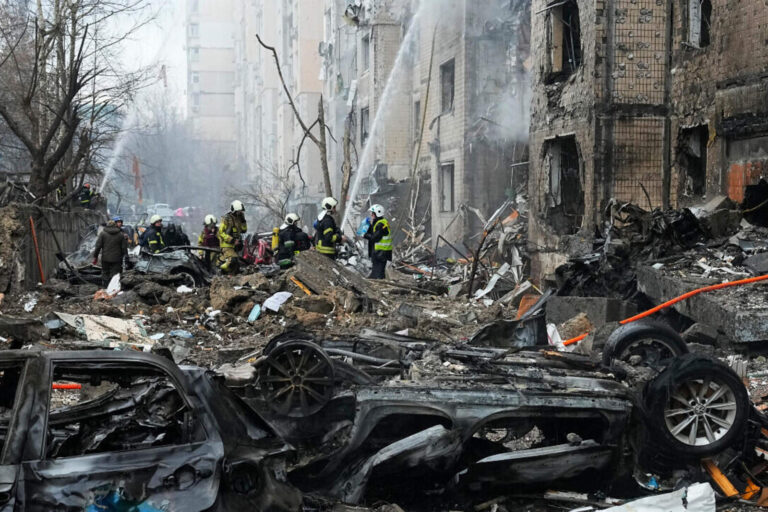 Rusia lanzó uno de los mayores ataques de la guerra contra la capital de Ucrania