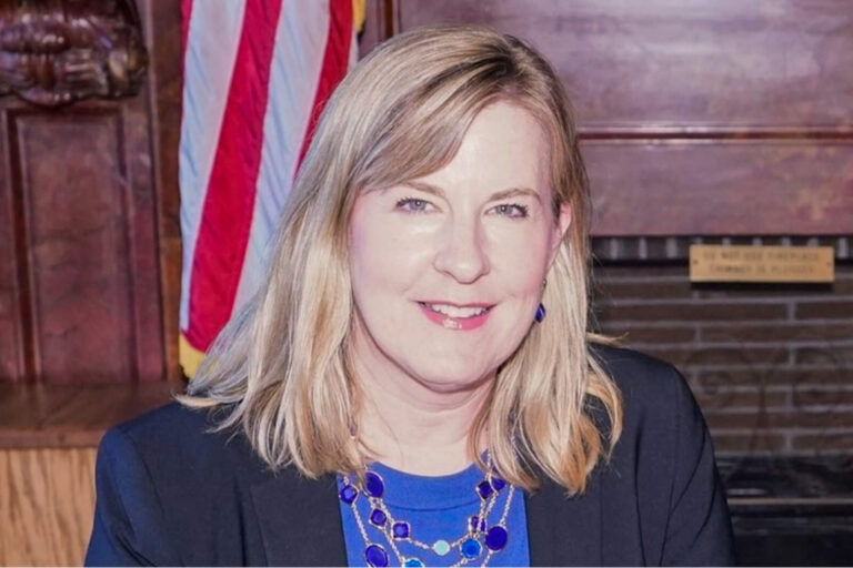 Una diputada demócrata y su esposo fueron asesinados por un ex empleado de Tim Walz