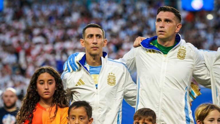 El mensaje de Dibu Martínez a Di María tras su gol a Boca en el Mundial de Clubes 2025