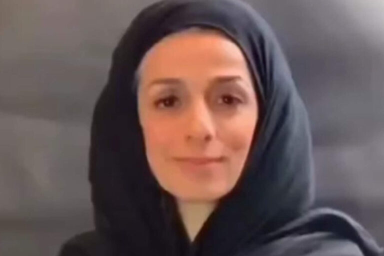 Una mujer iraní se sacó el hiyab y contó cómo viven las mujeres la represión islámica