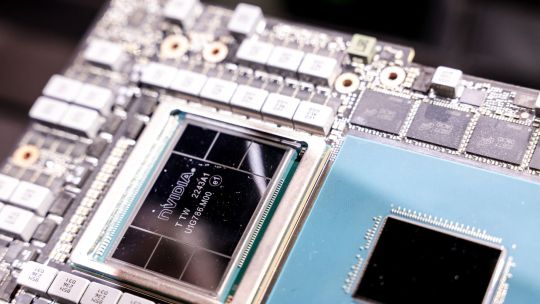 Nvidia marcó un récord gracias al fuerte impulso del gasto en Inteligencia Artificial