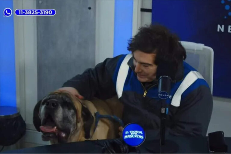 Milei fue a lo de Tronco con su perro Conan y anunció que donará un millón de pesos