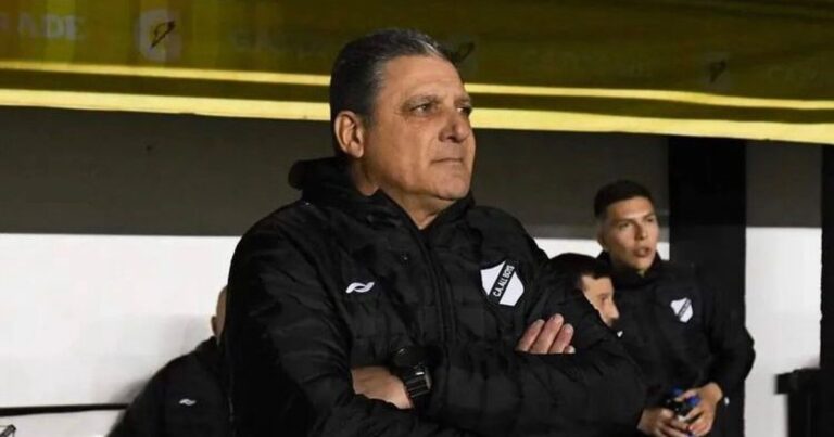 All Boys cerró la vuelta de un viejo conocido para salir del mal momento