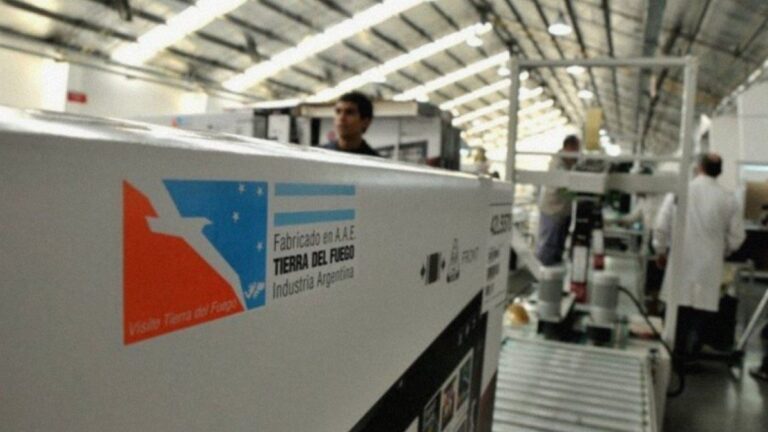 Celulares, aires y televisores sin IVA: todos los detalles del nuevo Régimen Simplificado de Importación desde Tierra del Fuego