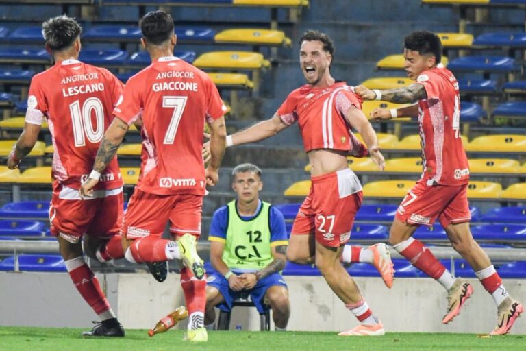Argentinos, a la final de la Copa Argentina: venció 2-1 a Belgrano en Rosario