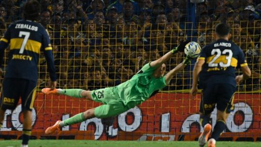 Boca le ganó a Talleres y pasó a cuartos: Merentiel convirtió por duplicado y Marchesín atajó un penal