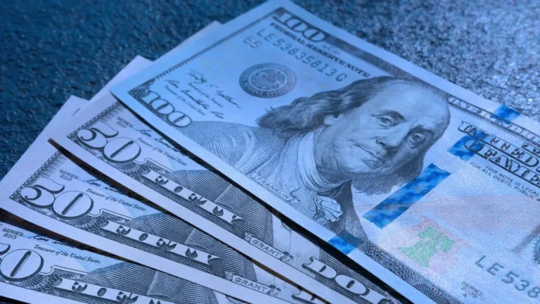 Dólar blue y dólar oficial hoy minuto a minuto: a cuánto cotizan este sábado 29 de noviembre