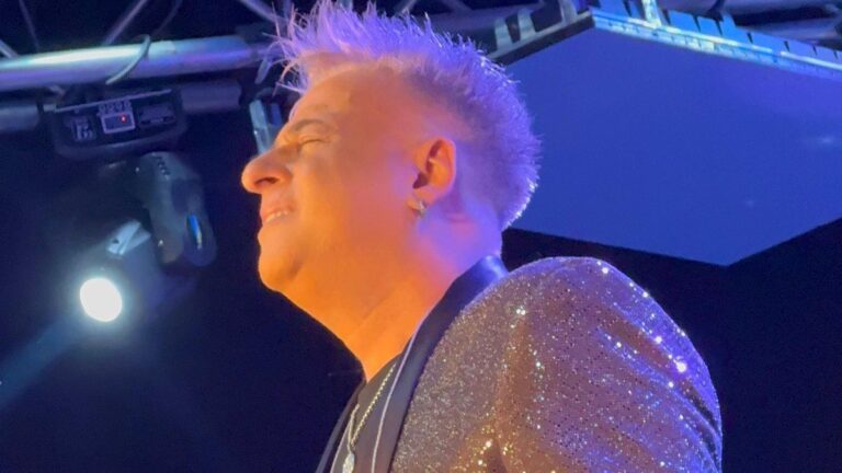 Marcelo Iripino y «Mestiza»debutaron a sala llena en Villa Carlos Paz