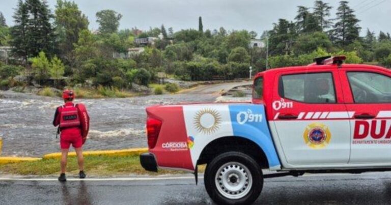 Otro temporal sacudió Córdoba: caída de granizo, crecida de arroyos y suspensión del Festival de Jesús María